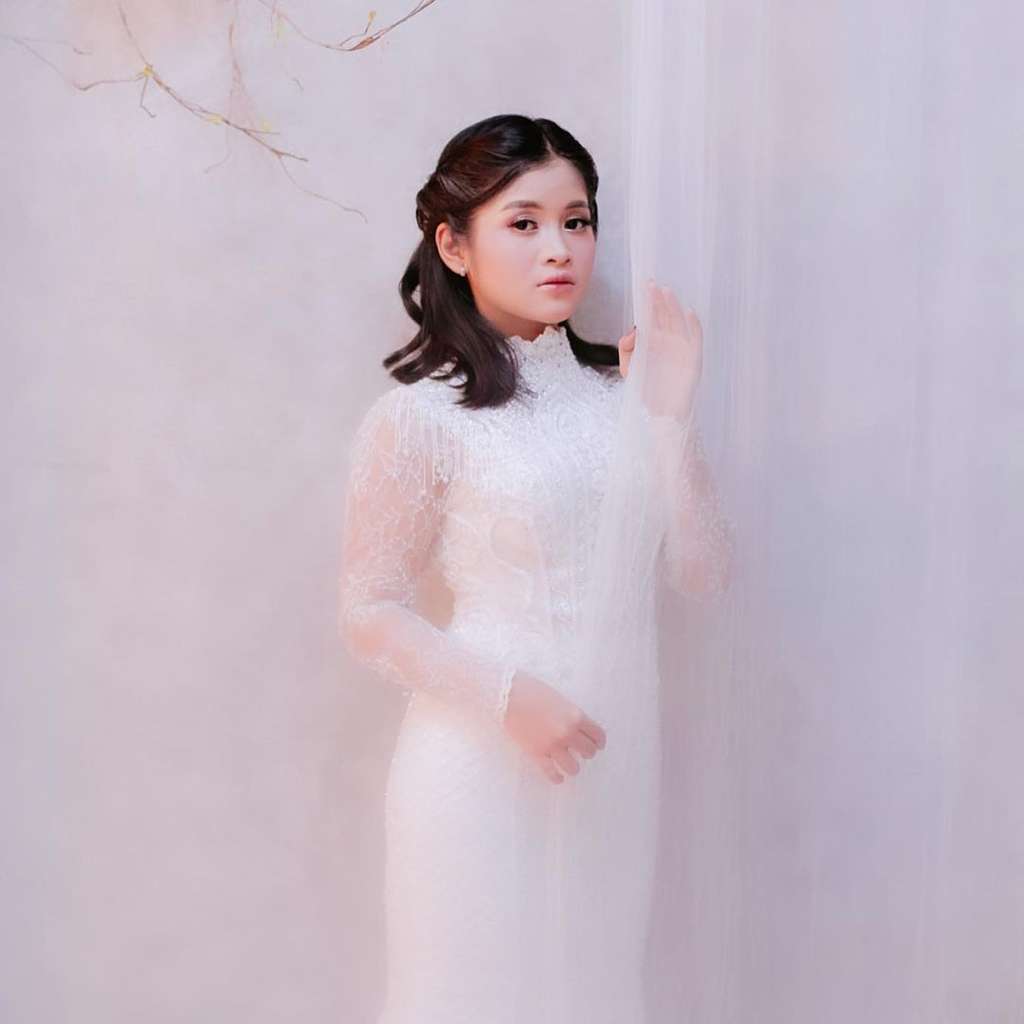 Potret Chika eks adik tiri Mayang