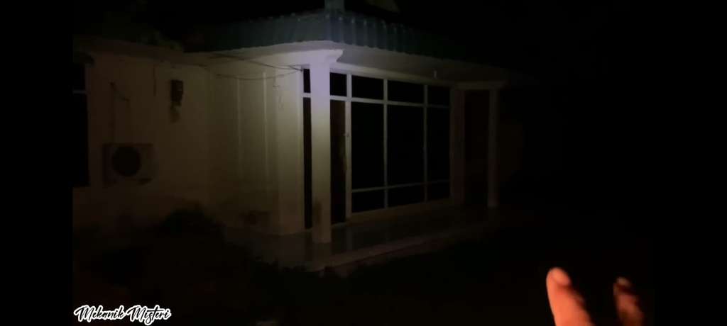 Potret Rumah Barry Prima