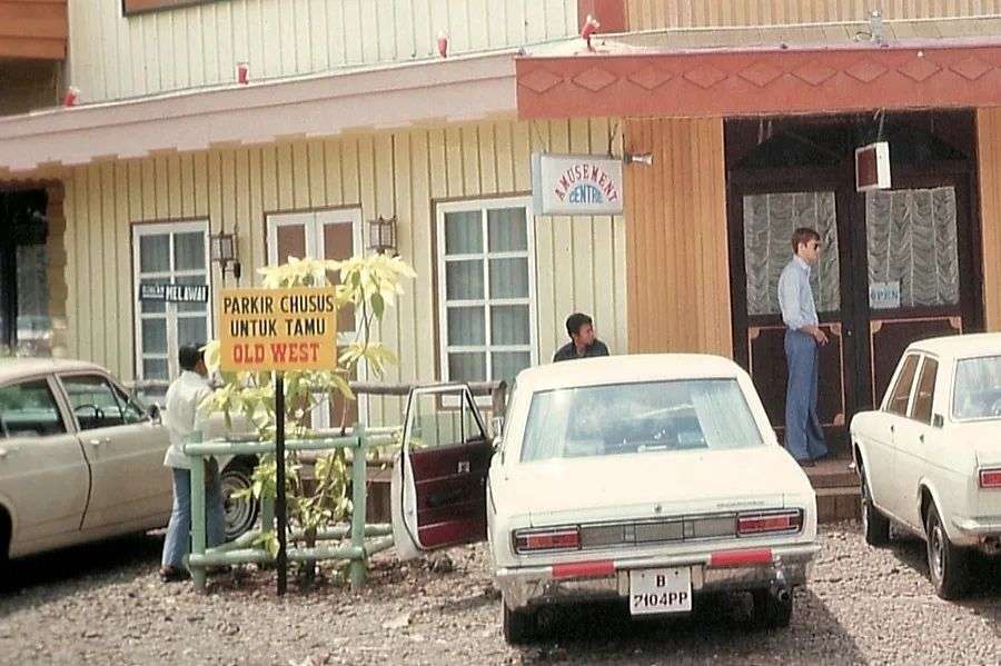Potret Tempat Nongkrong Anak Jaksel Tahun 1972, Suasananya Mirip Film Koboi