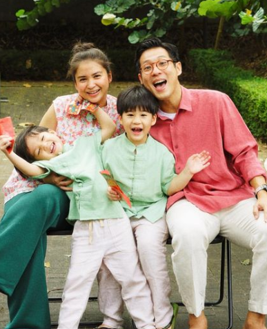 Instagram @putrititian Instagram @putrititian