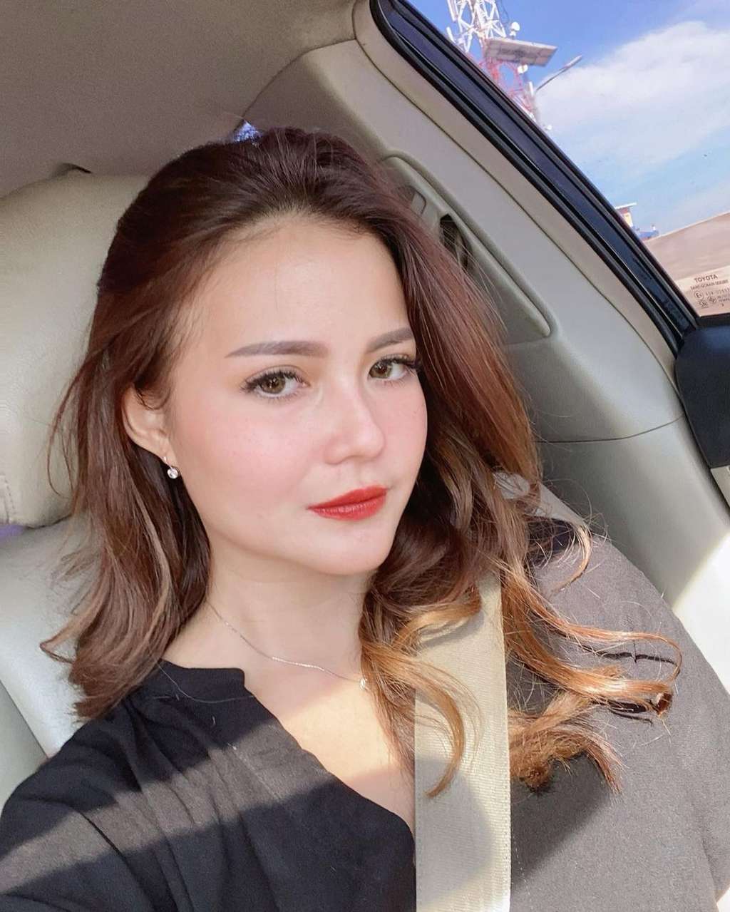 Voke Victoria Voke Victoria