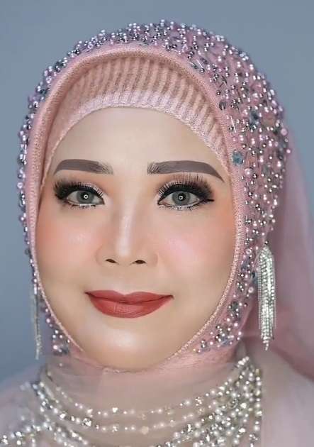 MUA Rias Pengantin Usia 50 Tahun