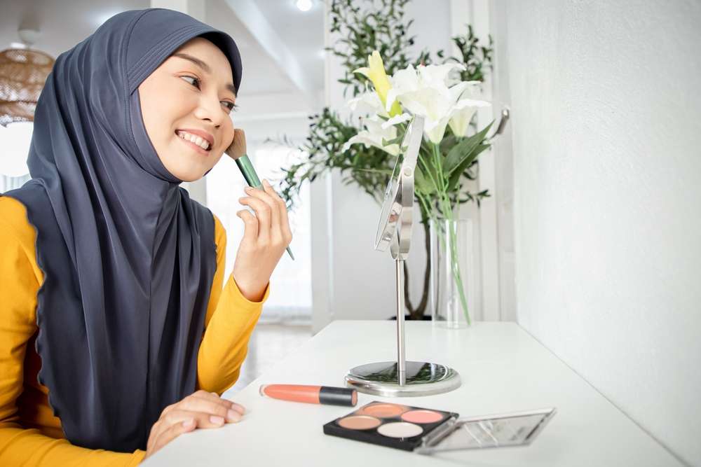 Memakai Makeup