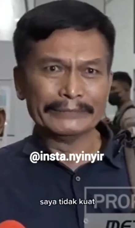 Ayah Shane Lukas Memberi Pernyataan