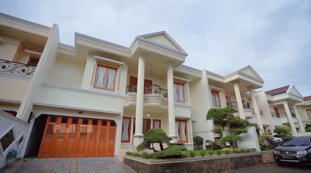Rumah Baru Fuji