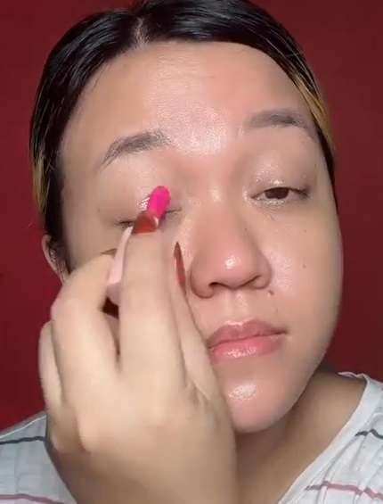 Memakai Tinted Lip Balm