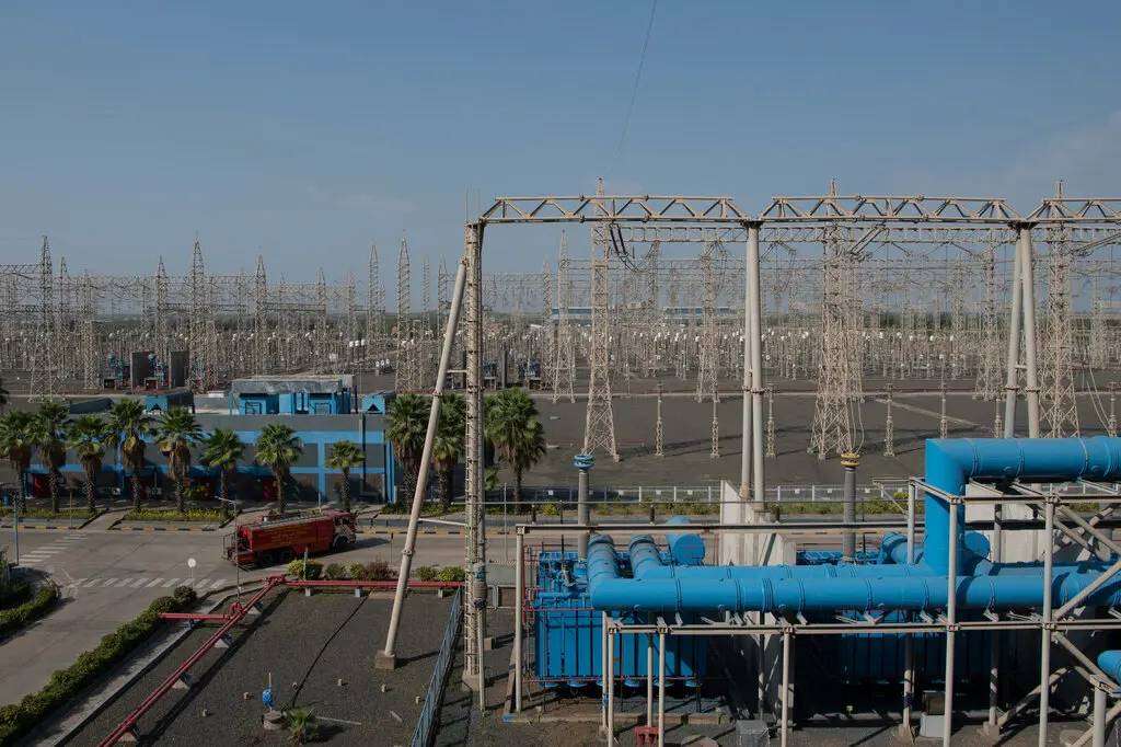 PLTU batu bara di Mundra, Gujarat, milik Adani PLTU batu bara di Mundra, Gujarat, milik Adani