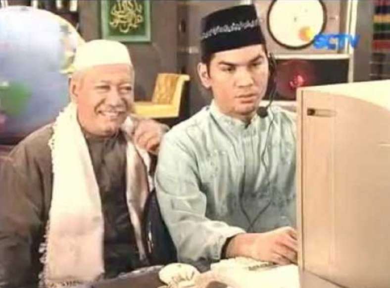 Potret Hefri Olifian pemeran Ustaz di lorong waktu