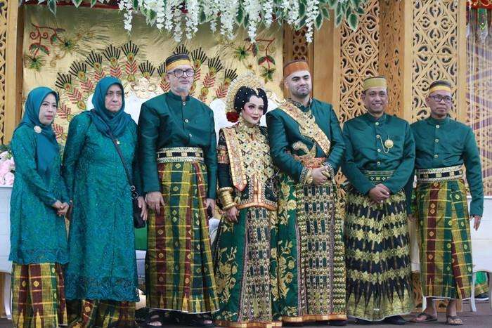 Pernikahan viral gadis Wajo dan pria Afghanistan.