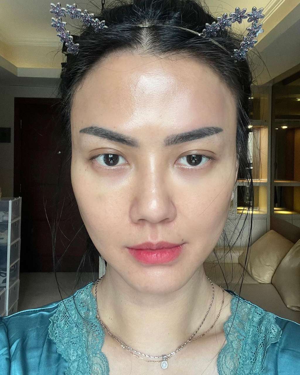 potret Nita Gunawan tampil polos tanpa makeup potret Nita Gunawan tampil polos tanpa makeup