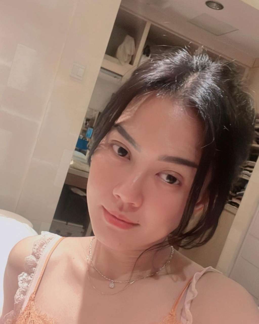 potret Nita Gunawan tampil polos tanpa makeup potret Nita Gunawan tampil polos tanpa makeup