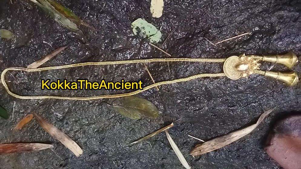 Viral penemuan kalung emas diyakini peninggalan Raja Singasari.