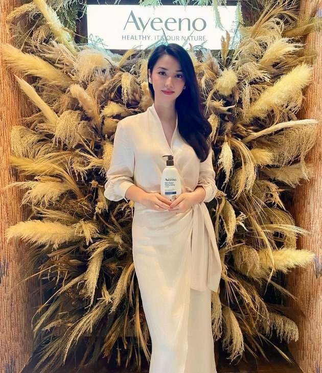 Potret Velove Vexia, Kini Jadi Istri Pengusaha Asal Aceh Gayanya Makin Elegan dan BerkelasPotret Velove Vexia, Kini Jadi Istri Pengusaha Asal Aceh Gayanya Makin Elegan dan Berkelas