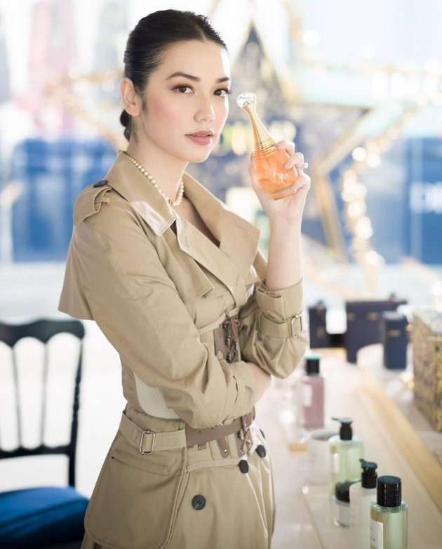 Potret Velove Vexia, Kini Jadi Istri Pengusaha Asal Aceh Gayanya Makin Elegan dan BerkelasPotret Velove Vexia, Kini Jadi Istri Pengusaha Asal Aceh Gayanya Makin Elegan dan Berkelas