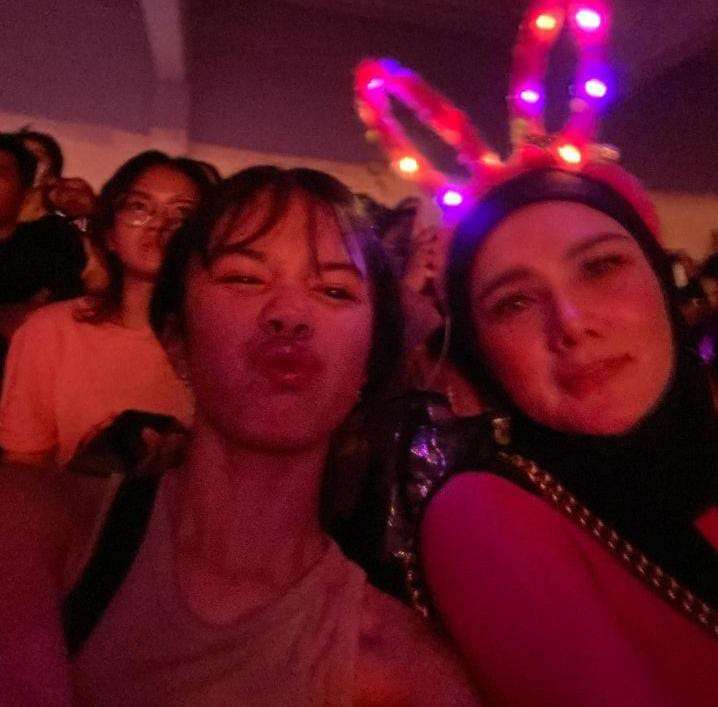 Potret Mulan Jameela dan Safeea Ahmad