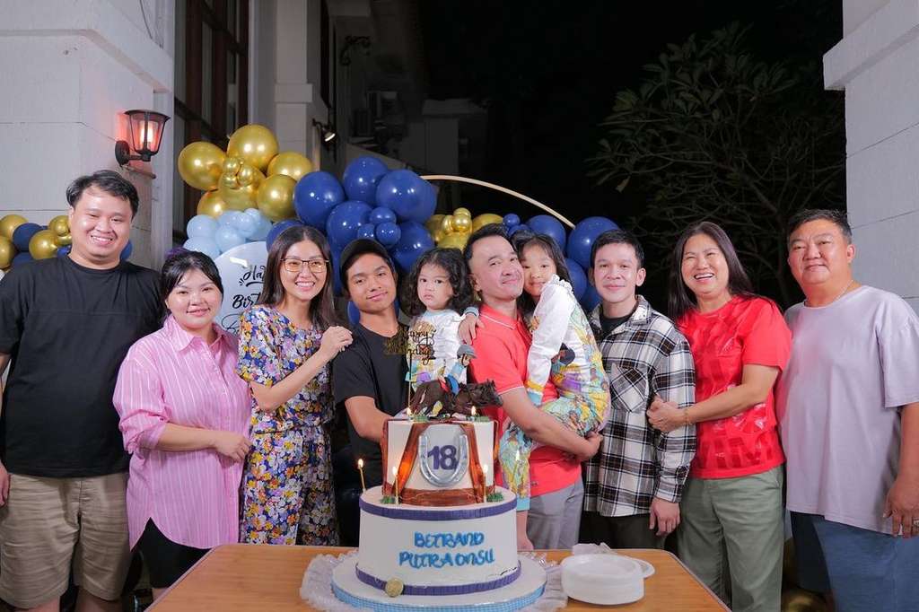 Potret Ulang Tahun Betrand Peto