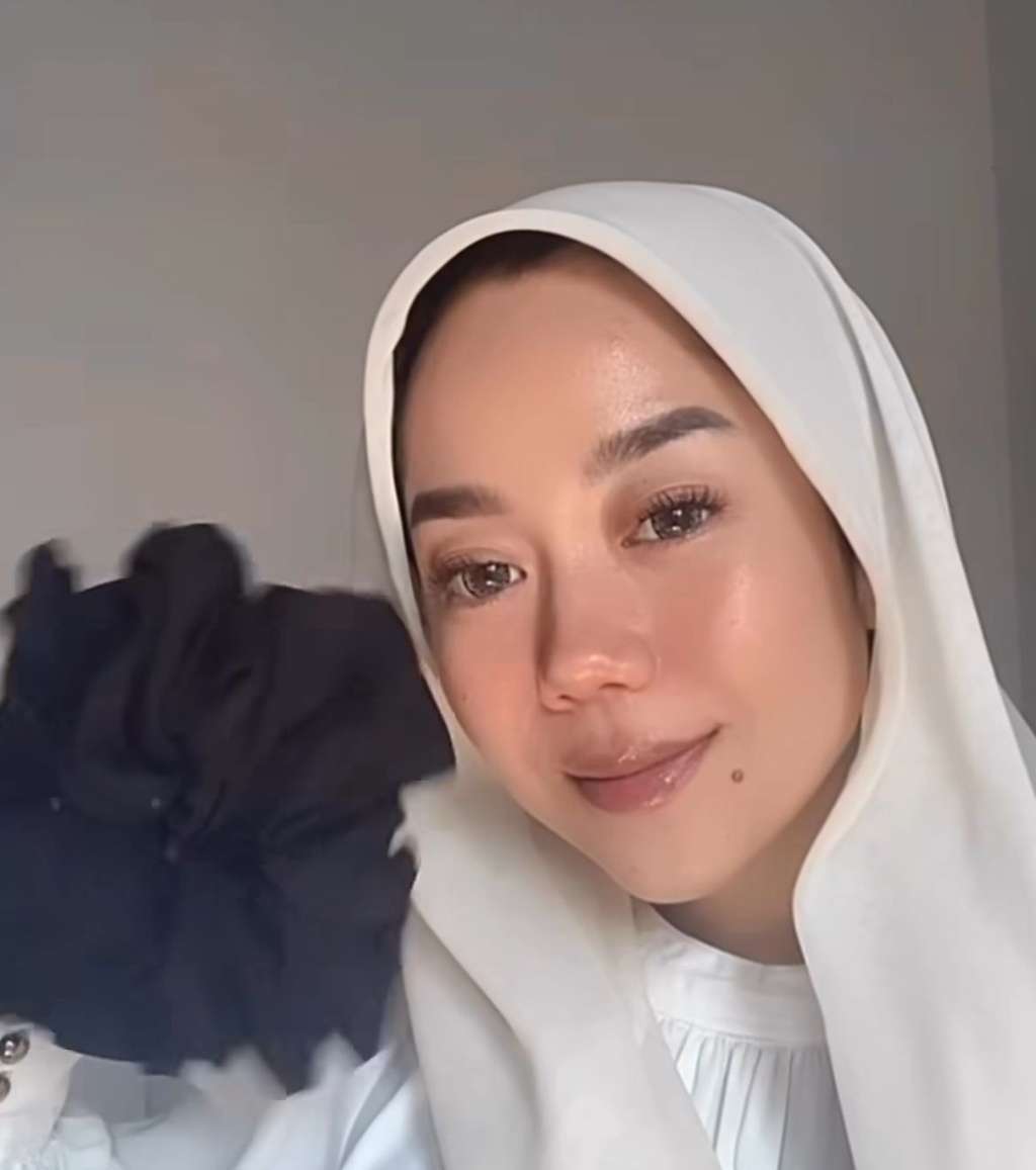 Hijab Sweet Look Cukup Ikat ke Belakang, Wajib Dicoba Hijab Sweet Look Cukup Ikat ke Belakang, Wajib Dicoba