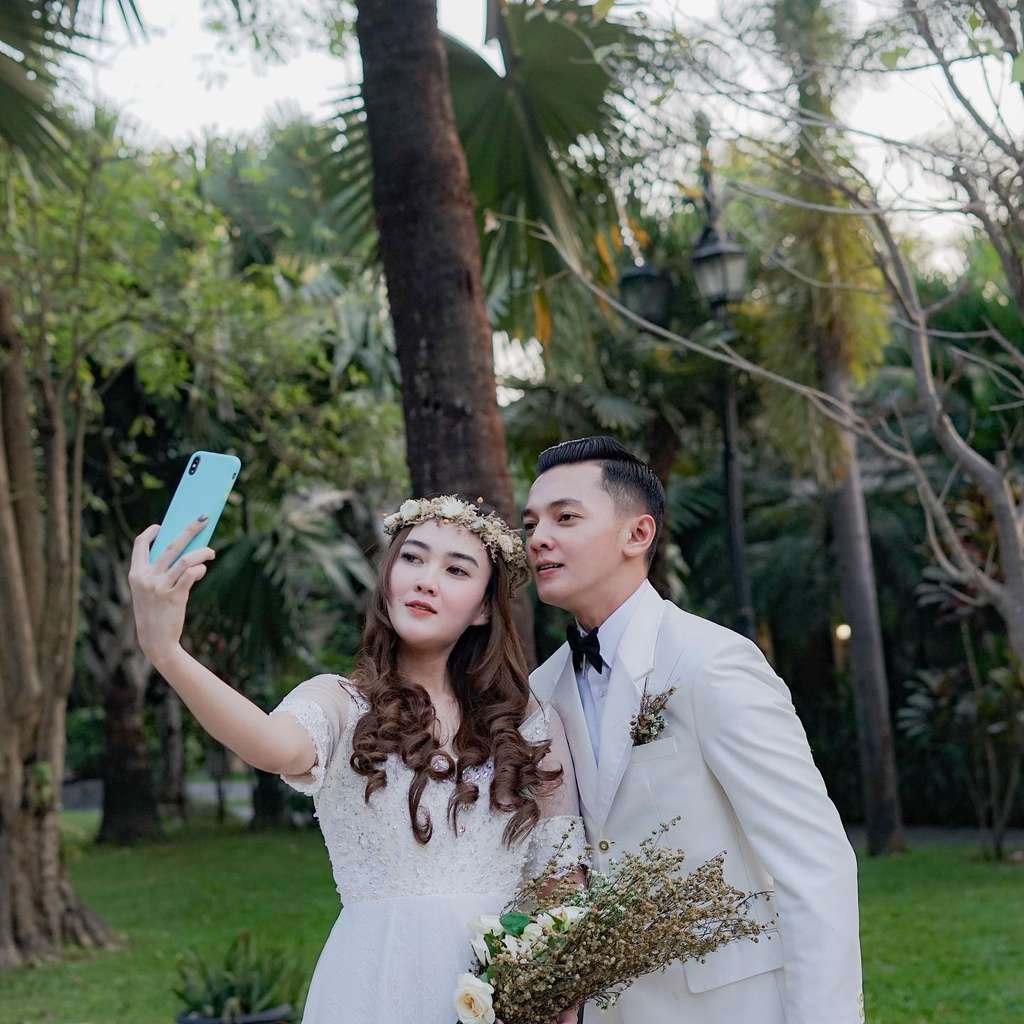 Nella Kharisma dan Dory Harsa