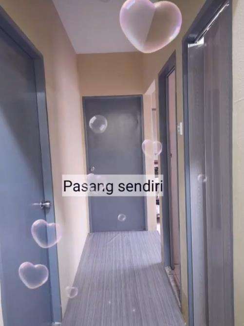Beli rumah lelang dari luar bagus dalamnya hancur.
