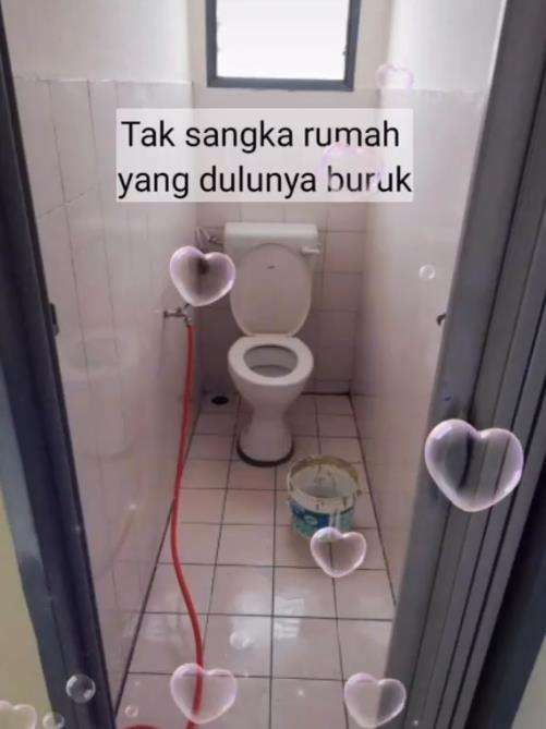 Beli rumah lelang dari luar bagus dalamnya hancur.