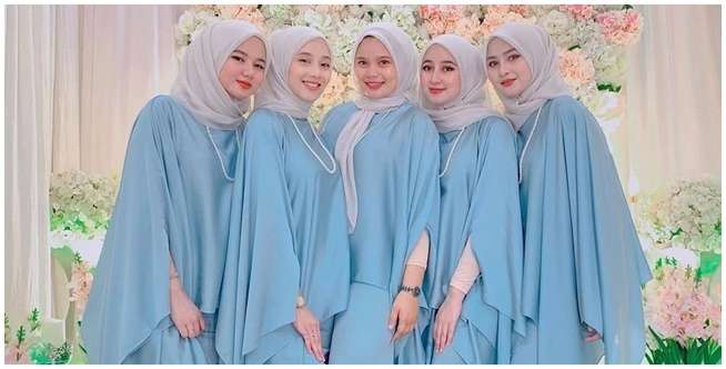 Model Baju Bridesmaid Cape Dress