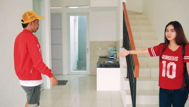 Rumah Furry Setya pemeran Mas Pur