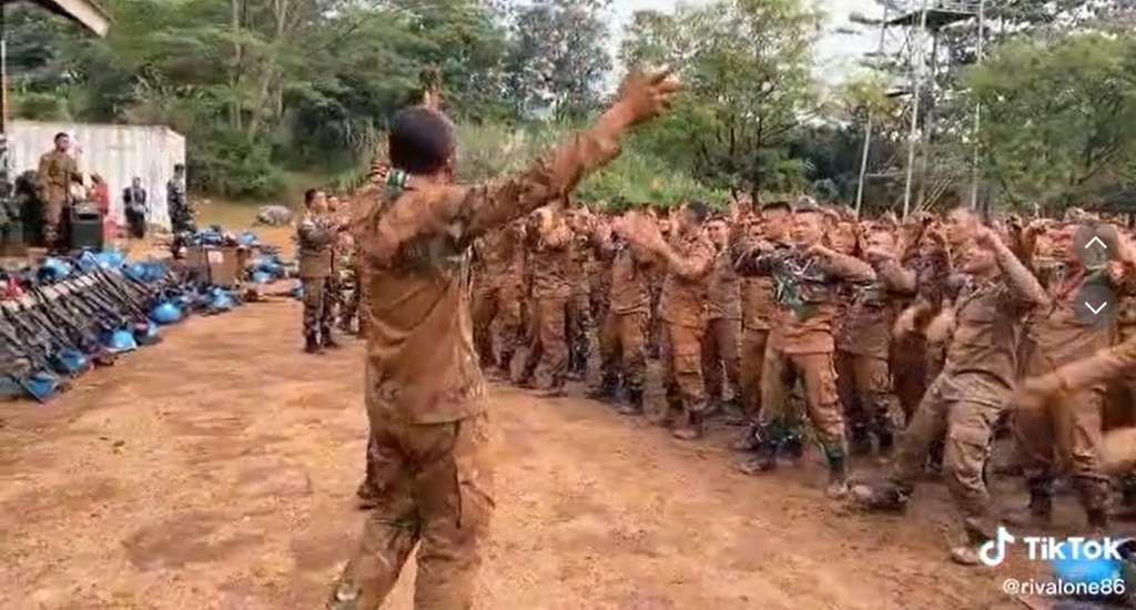Merinding! Momen TNI Nyanyikan Yel-Yel Lagu Tulus Manusia Kuat dengan Penuh Semangat