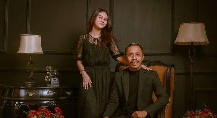 Furry Setya dan Istri
