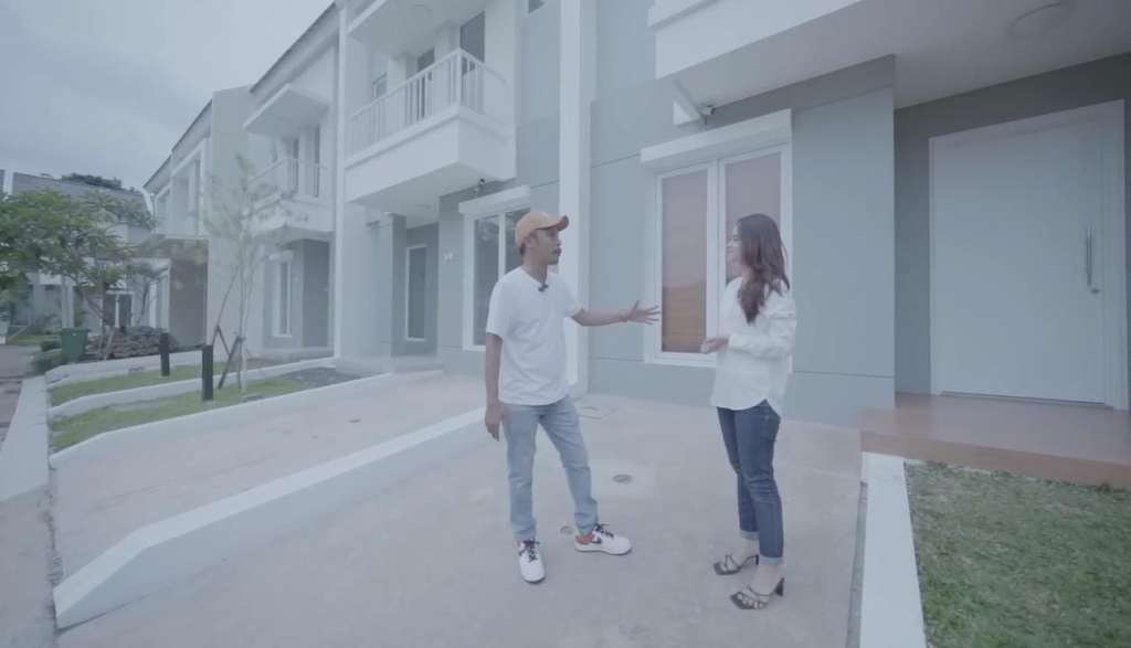 Rumah Furry Setya dan Istri