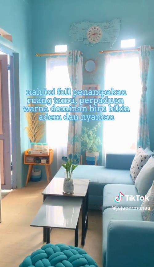 Dari luar rumah ini tampak belum jadi, tapi dalamnya bikin tercengang.