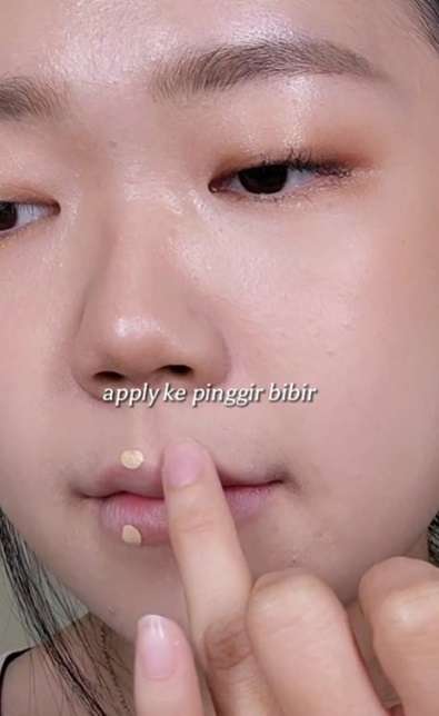 Memakai Concealer Memakai Concealer