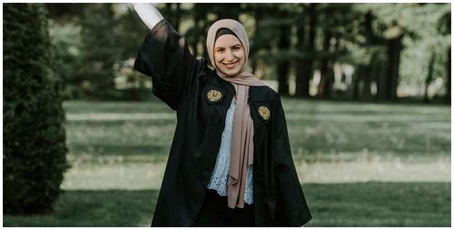 Model Hijab Wisuda Pashmina