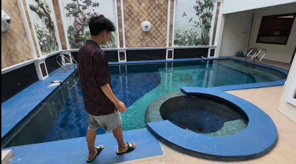 Potret Rumah Milik Ibu Willie Salim