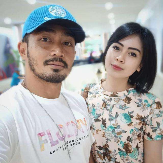 Potret Yama Carlos dan Arfita Dwi