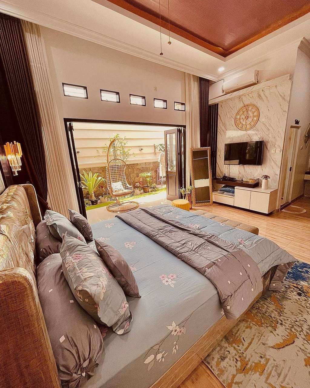 Kamar tidur dengan pemandangan taman