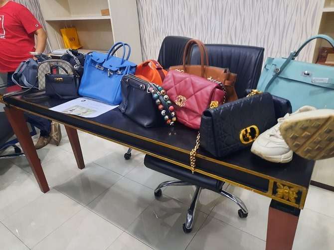 Viral Istri Pamer Barang Mewah, Segini Harta Sekda Riau