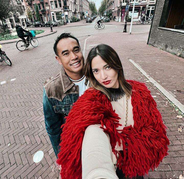 Nia Ramadhani dan Suami