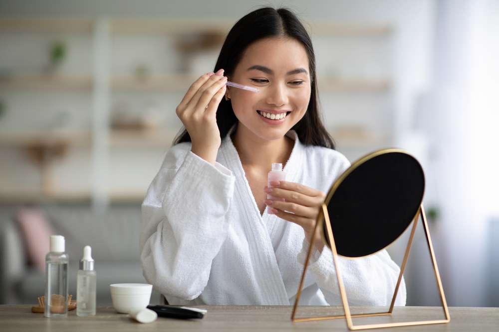 Memakai Skincare