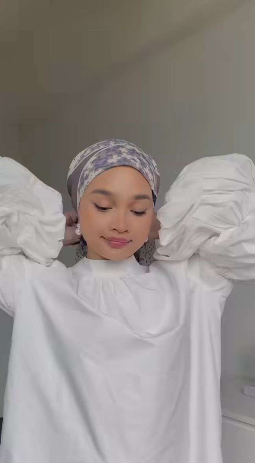 Turban Elegan dari Hijab Square Pattern, Cocok untuk Acara Formal