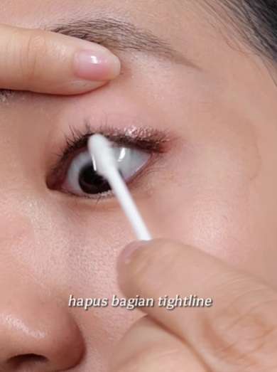 Menghapus Makeup