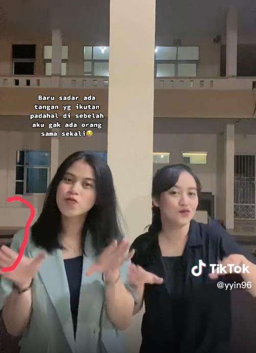 Penampakan tangan misterius di kampus.