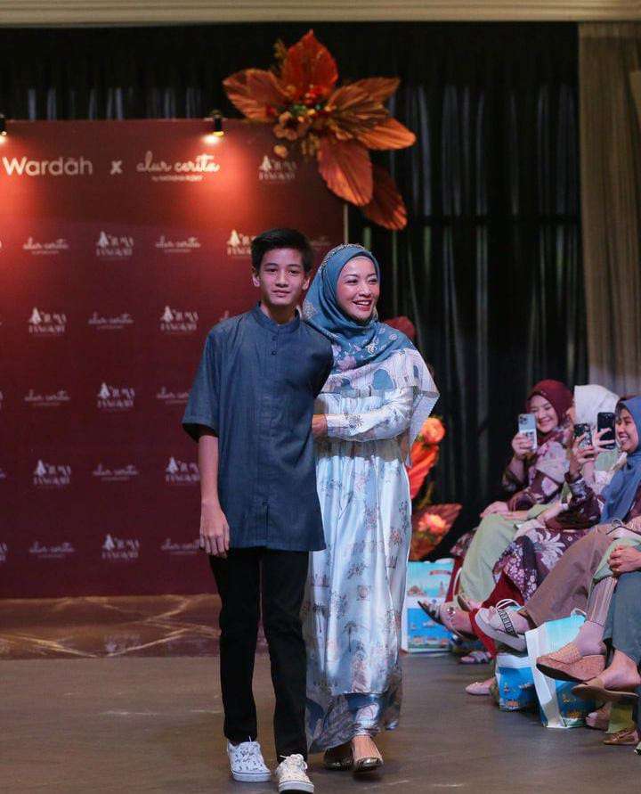 Hesti Purwadinata dan Putra Sulungnya