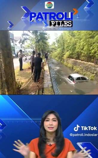 Mobil Terjun ke Kali