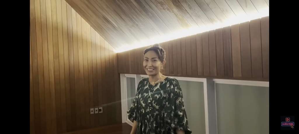 Potret Rumah Ayu Dewi dan Suami
