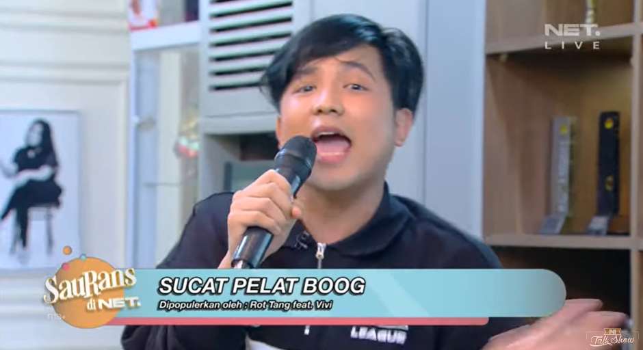 Jirayut nyanyi Sucat Pelat Boog