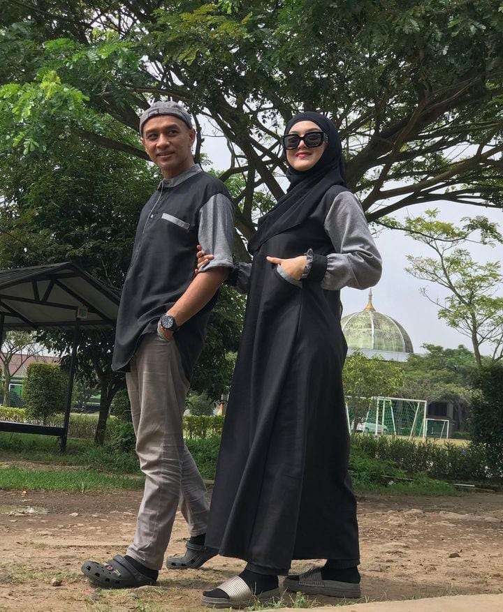 Artta Ivano dan Suami