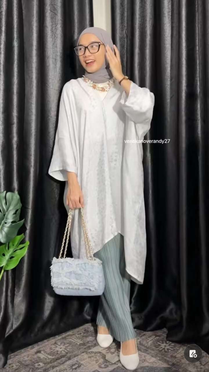 Ide Outfit Lebaran Pakai Celana 1