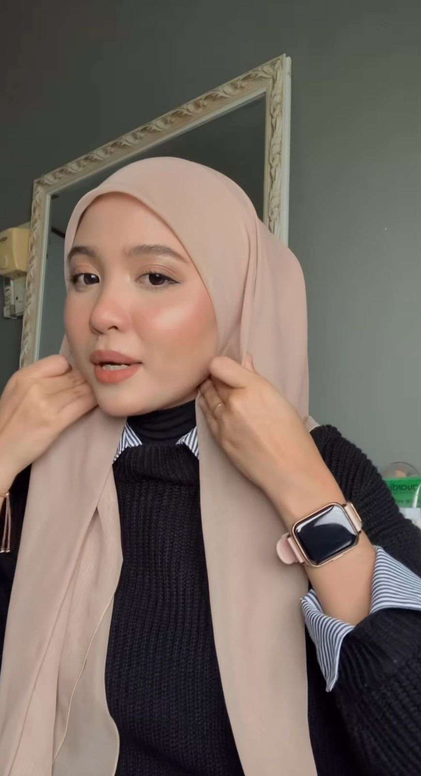 Hijab Segitiga Bernuansa Clean Look, Cocok untuk Penyuka Gaya Simpel