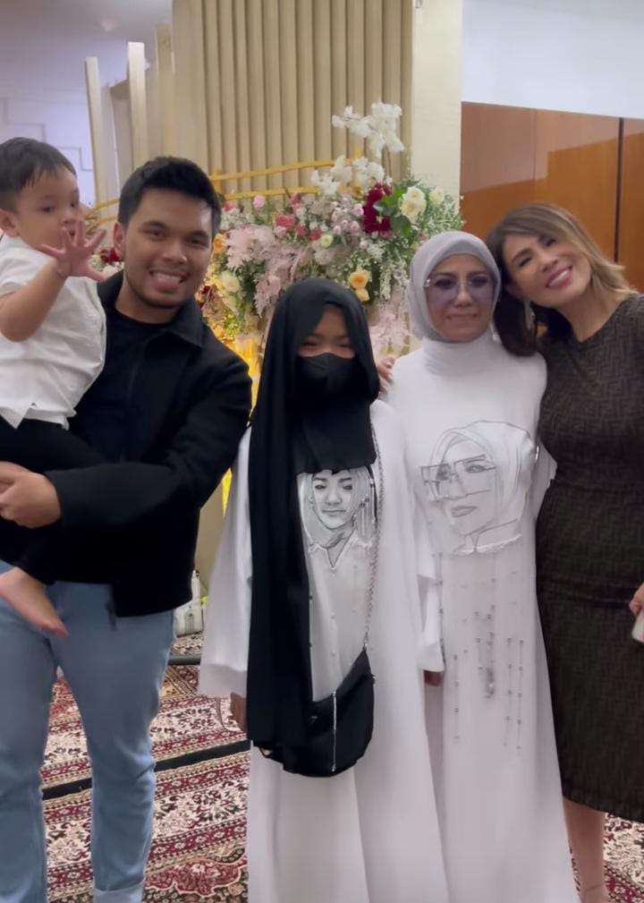 Syukuran Rumah Baru Fuji