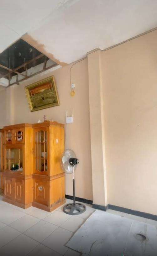 Makeover ruang tamu buat menyambut Lebaran.